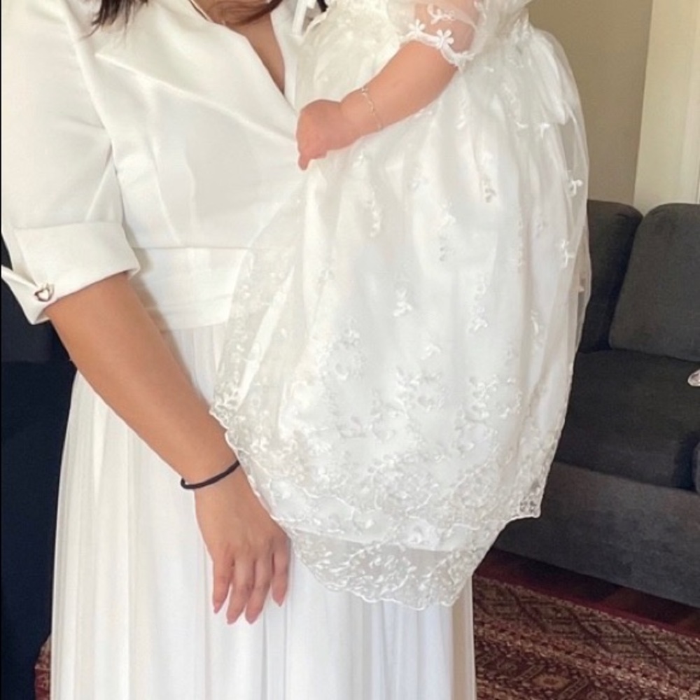 Ekol Dress color ivory with tulle